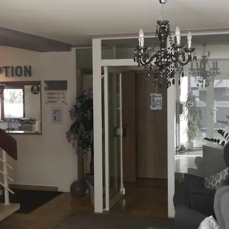 호텔 Bodenseehotel Krone & Gaestehaus 보드만루드비히샤펜