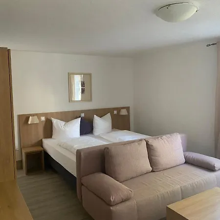 Bodenseehotel Krone & Gaestehaus 3*