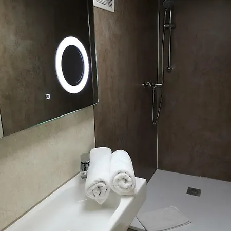 Bodenseehotel Krone & Gaestehaus 3* 보드만루드비히샤펜